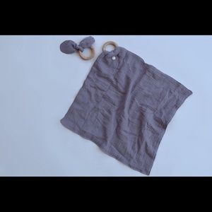 Light purple teether / muslin burp cloth